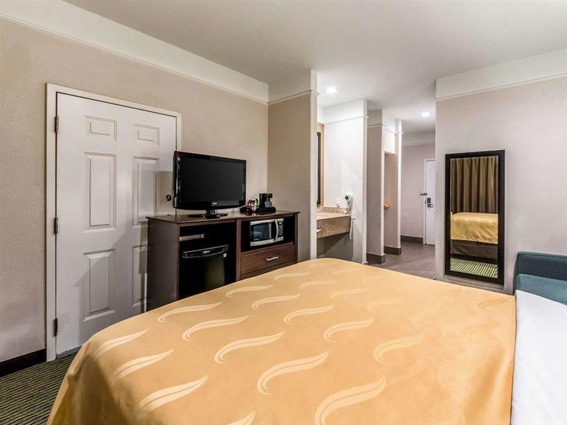 Quality Inn & Suites Seaworld North Σαν Αντόνιο Εξωτερικό φωτογραφία