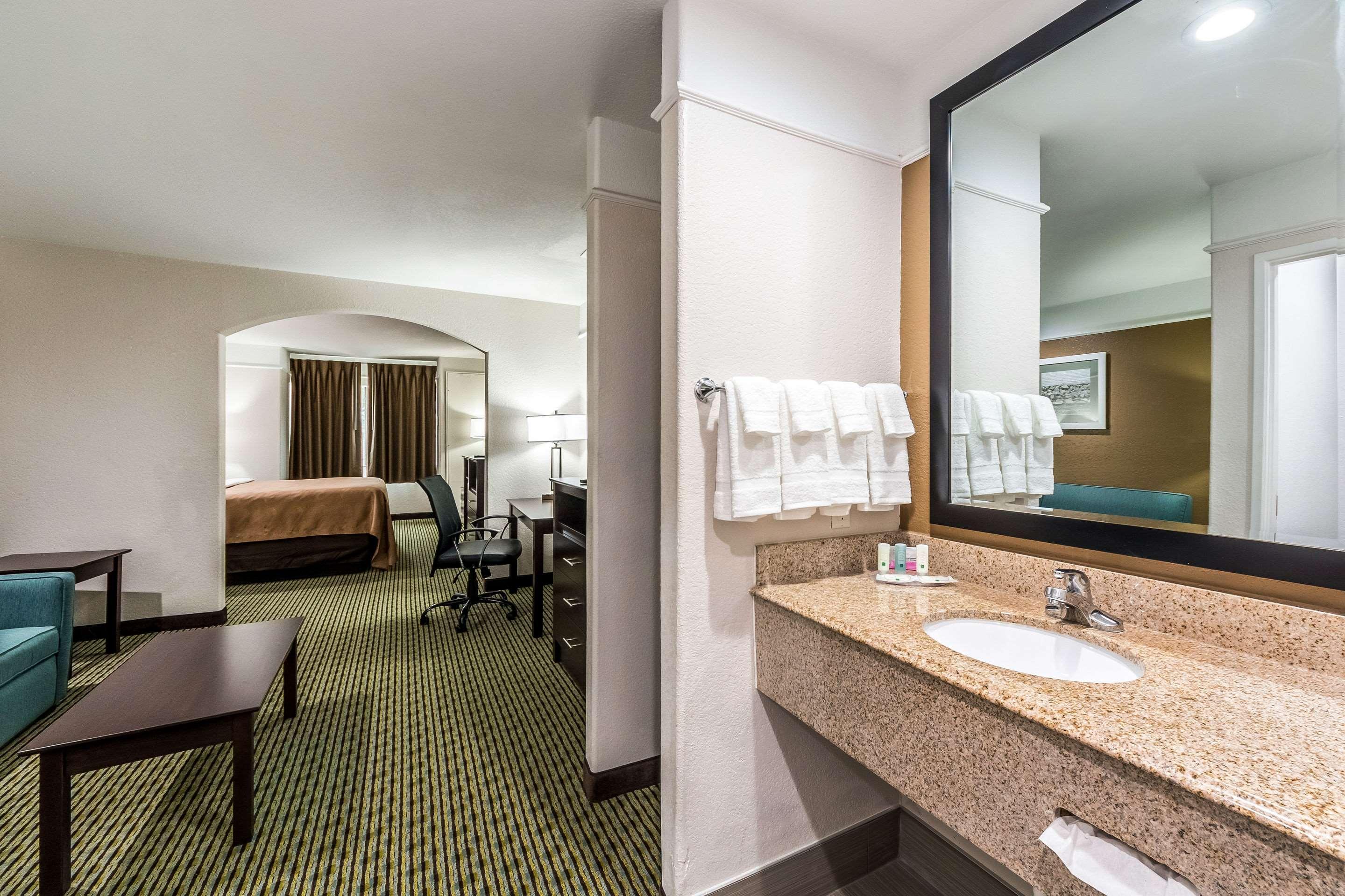 Quality Inn & Suites Seaworld North Σαν Αντόνιο Εξωτερικό φωτογραφία