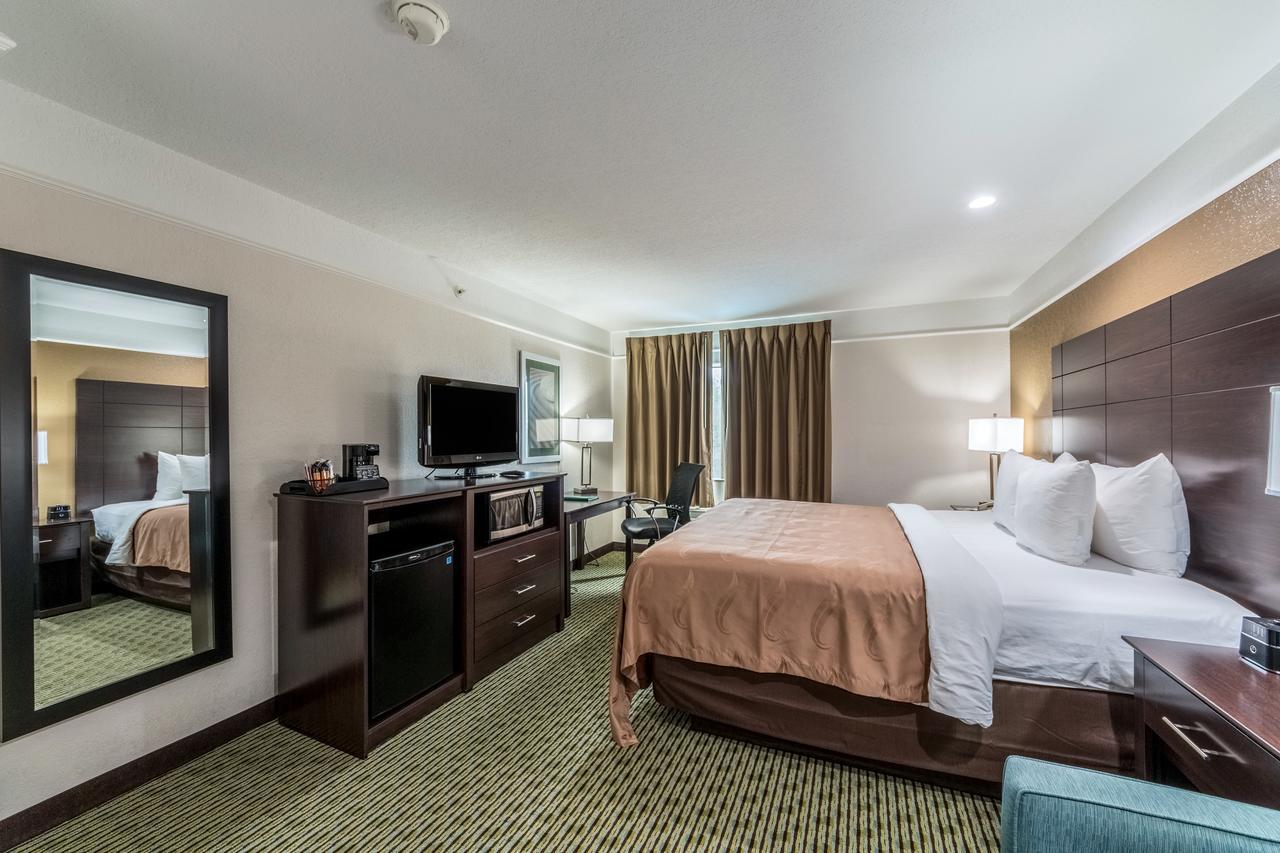 Quality Inn & Suites Seaworld North Σαν Αντόνιο Εξωτερικό φωτογραφία
